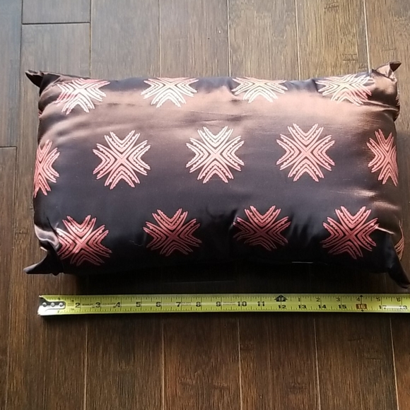 2 accent cushions - Picture 2 of 5